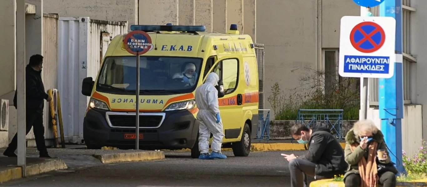 Θλίψη στην Ηλεία: 17χρονος νεκρός σε τροχαίο – Ο φίλος του εκτινάχθηκε έξω από το αυτοκίνητο (φώτο)